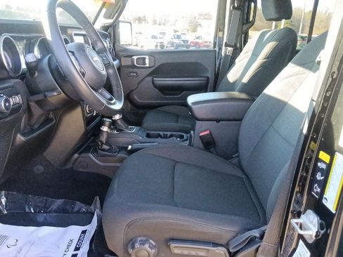 Used 2021 Jeep Wrangler Unlimited Sport w/ Technology Group image 14