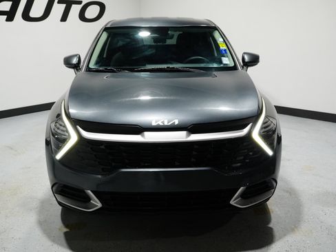 Used 2024 Kia Sportage LX image 2