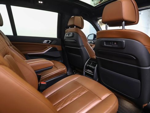 Certified 2022 BMW X7 M50i image 28