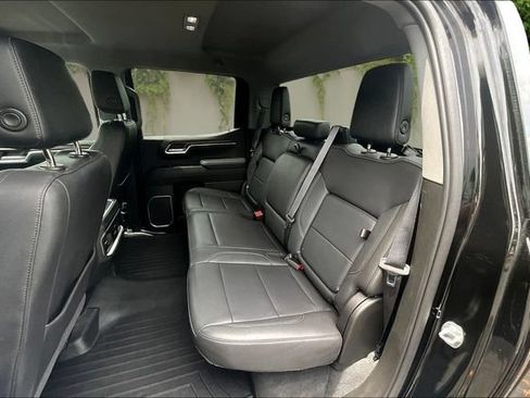 Used 2022 GMC Sierra 1500 SLT w/ SLT Convenience Package AWD/4WD image 23