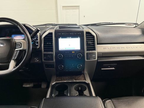 Used 2019 Ford F250 Lariat w/ Lariat Ultimate Package image 18