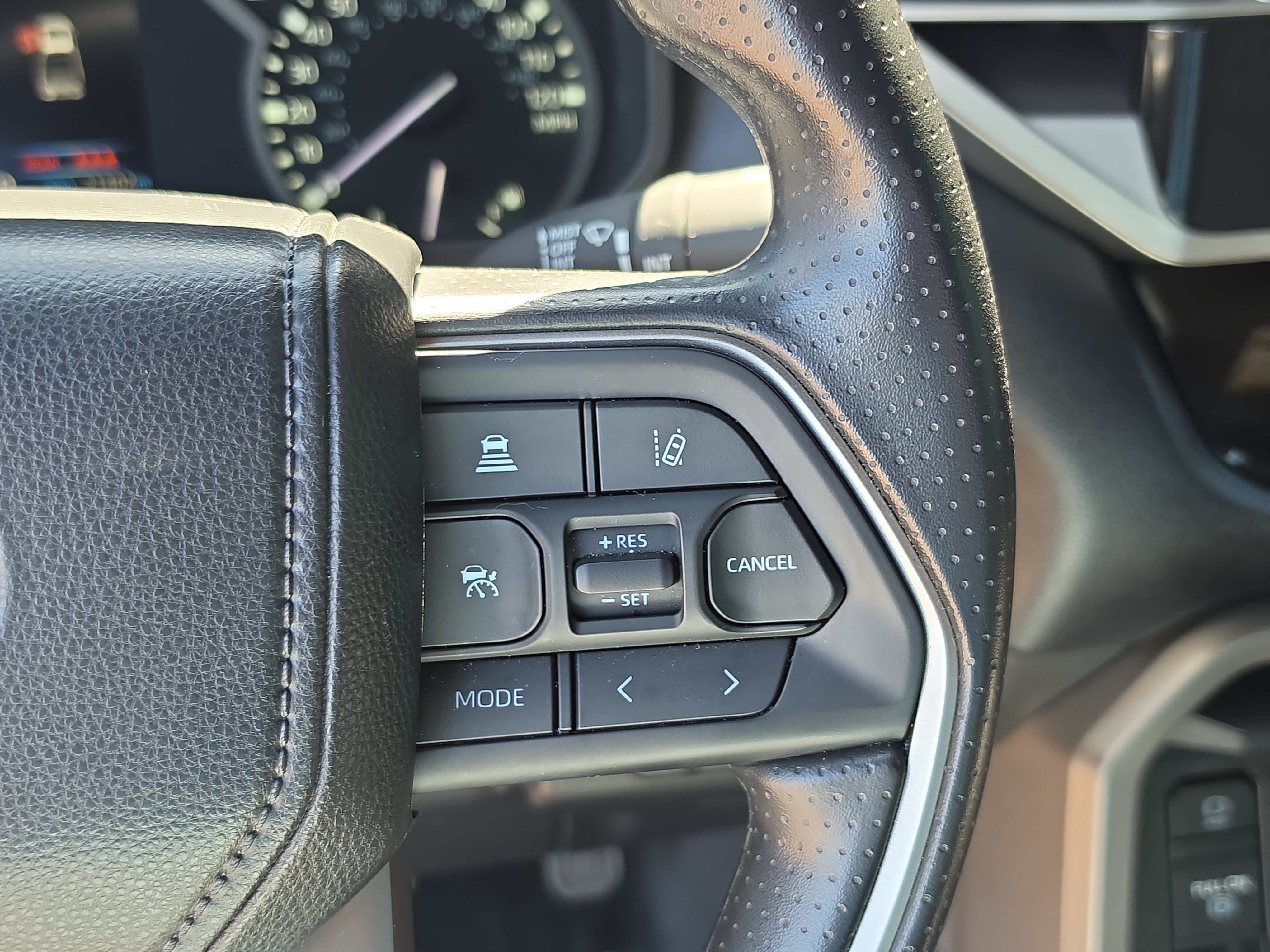 Used 2025 Toyota Tundra SR5 w/ SR5 Convenience Package AWD/4WD image 31