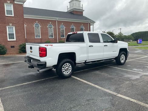 Used 2019 Chevrolet Silverado 2500 W/T w/ WT Convenience Package AWD/4WD image 5