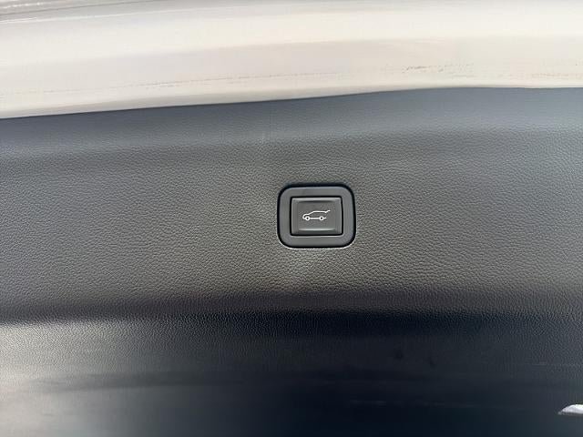 Used 2023 Buick Enclave Premium w/ Experience Buick Package AWD/4WD image 13