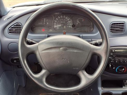 Used 1999 Ford Escort LX image 9