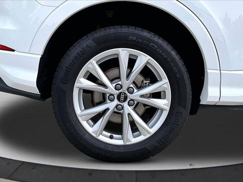 Used 2025 Audi Q3 2.0T Premium AWD/4WD image 34