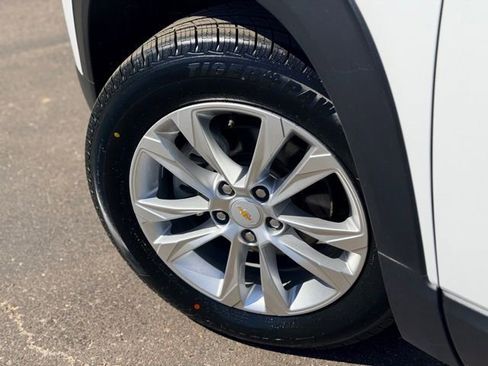 Used 2022 Chevrolet TrailBlazer LS AWD/4WD image 22