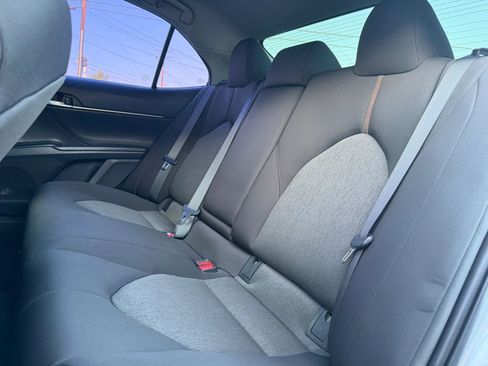 Used 2019 Toyota Camry LE image 12