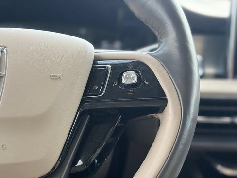 Used 2022 Lincoln Corsair AWD w/ Premium Package image 27