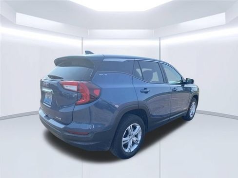 Used 2024 GMC Terrain SLE AWD/4WD image 6