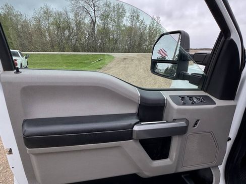 Used 2017 Ford F350 XLT w/ XLT Value Package AWD/4WD image 37
