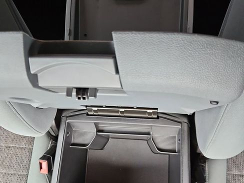 Used 2020 RAM 1500 Classic SLT w/ Luxury Group image 24