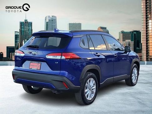 Used 2024 Toyota Corolla Cross LE w/ Moonroof Package image 6