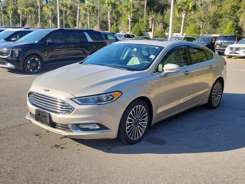 Used 2018 Ford Fusion Titanium image 3