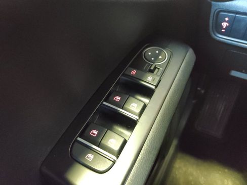 Used 2022 Kia Soul LX FWD image 27