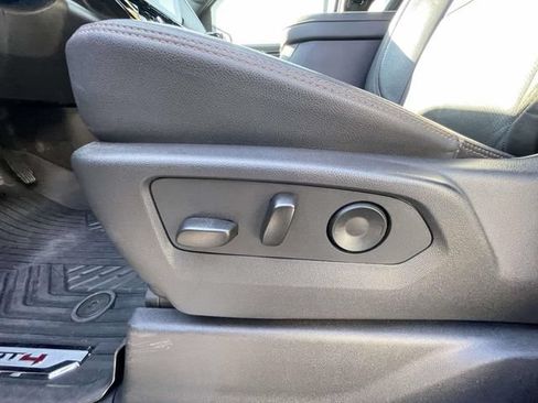 Used 2025 GMC Sierra 1500 AT4 w/ AT4 Premium Package AWD/4WD image 17