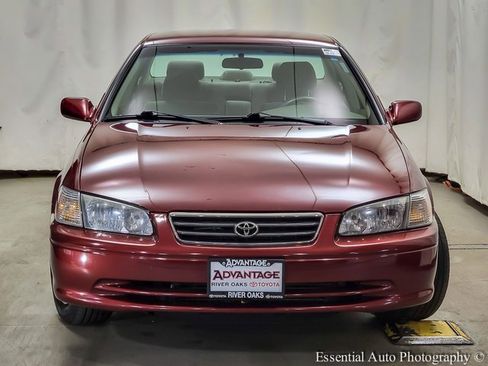 Used 2000 Toyota Camry LE image 3