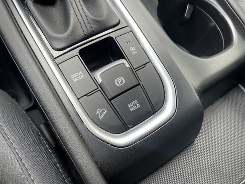 Used 2019 Hyundai Santa Fe SEL w/ Cargo Package image 12