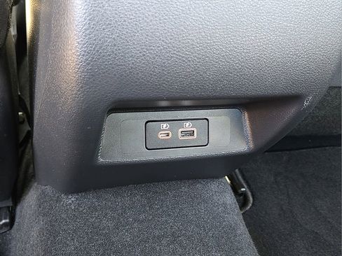 Used 2025 Nissan Altima 2.5 SV image 16