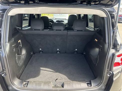 Used 2017 Jeep Renegade Latitude image 24