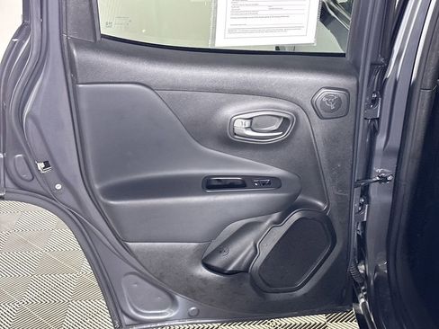 Certified 2022 Jeep Renegade Trailhawk w/ Sun/Sound Group image 21