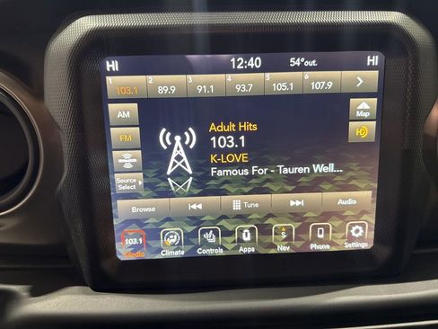 Used 2023 Jeep Wrangler Unlimited w/ Cold Weather Group image 17