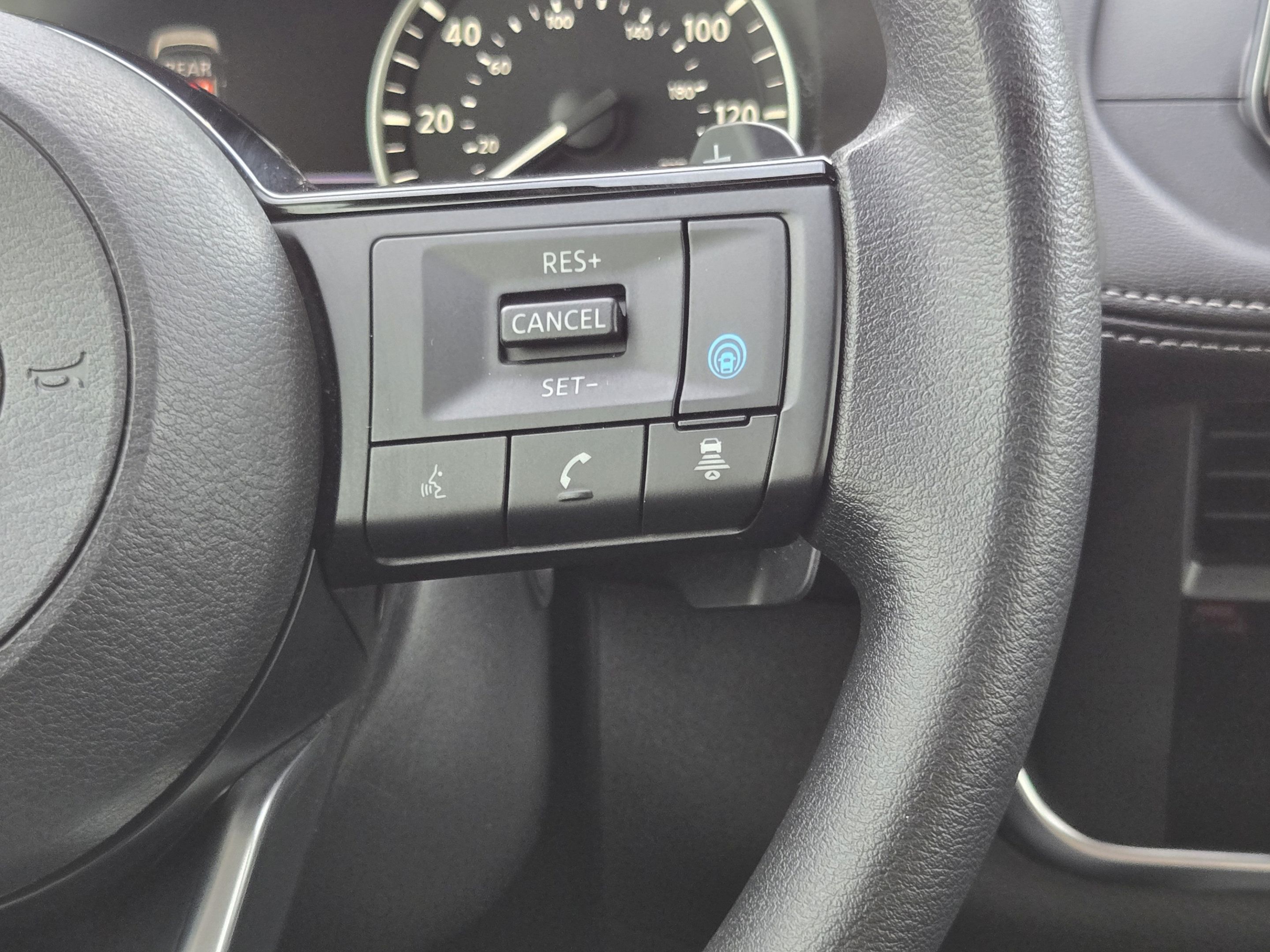 Used 2023 Nissan Rogue SV FWD image 26