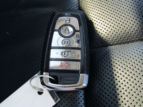 Used 2024 Lincoln Corsair Grand Touring AWD/4WD image 40