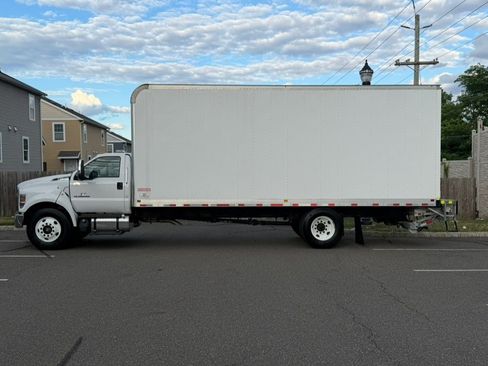 Used 2022 Ford F650 2WD Regular Cab Super Duty image 7