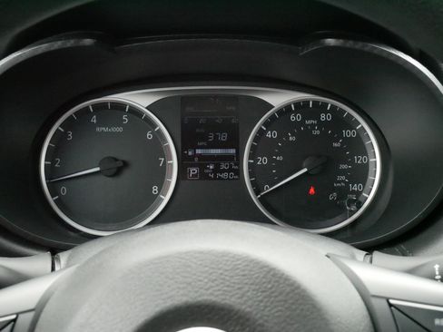 Used 2024 Nissan Versa S w/ Trunk Package FWD image 21