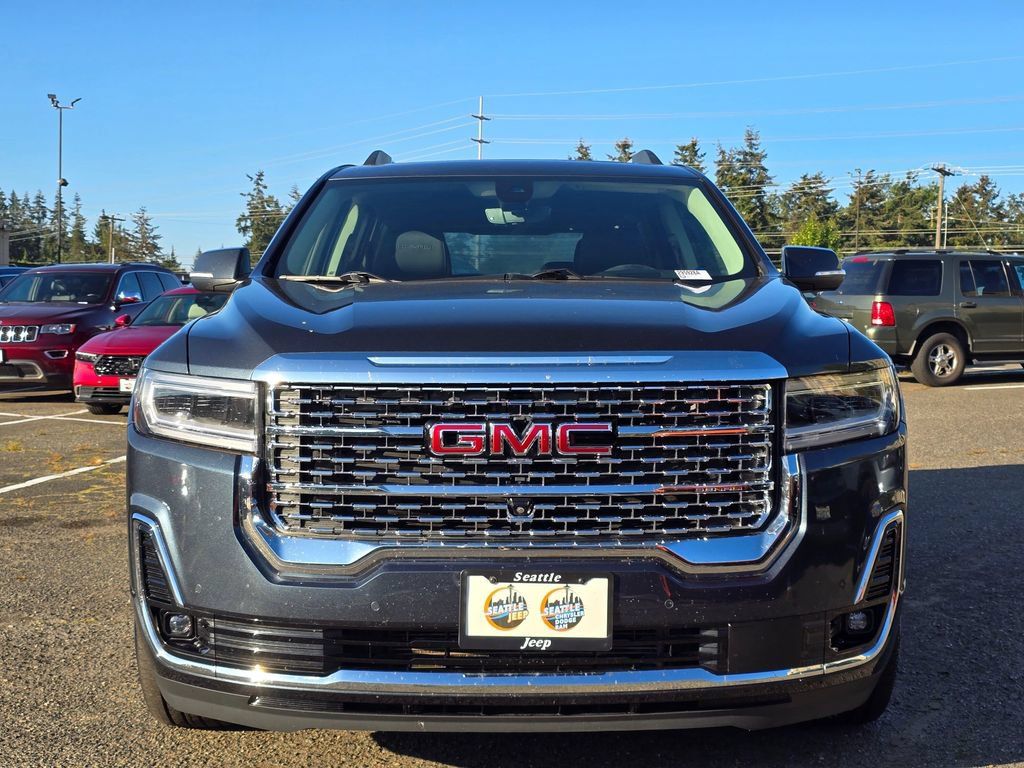Used 2020 GMC Acadia Denali w/ Denali Ultimate Package AWD/4WD image 3