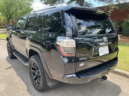 Used 2018 Toyota 4Runner SR5 Premium AWD/4WD image 3