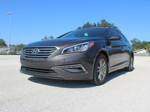 Used 2015 Hyundai Sonata SE FWD image 3