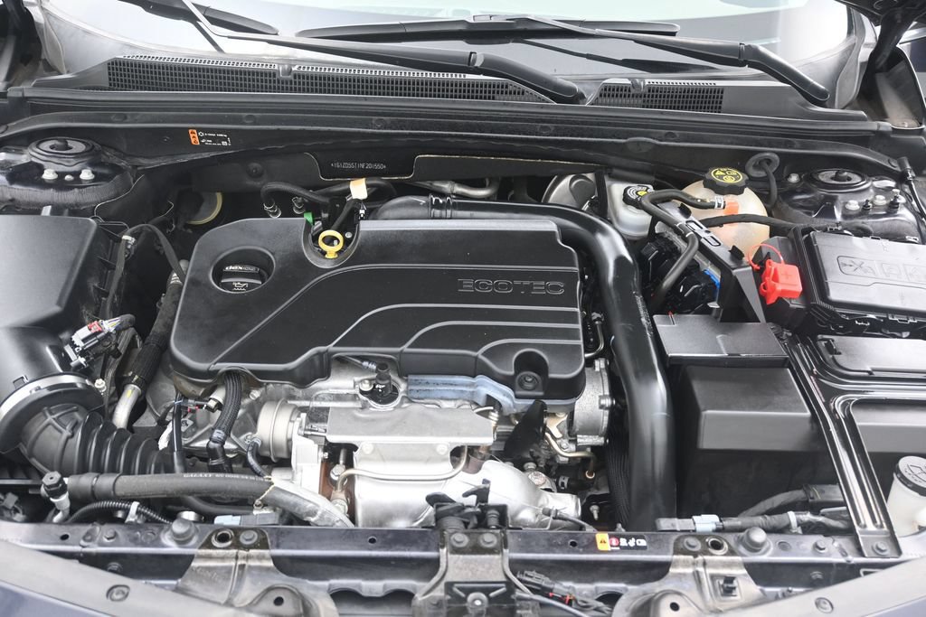Used 2022 Chevrolet Malibu LT FWD image 11
