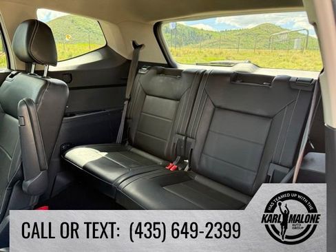 Used 2022 Volkswagen Atlas SEL R-Line AWD/4WD image 32