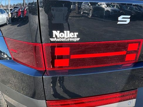 Used 2024 Hyundai Santa Fe Limited image 31