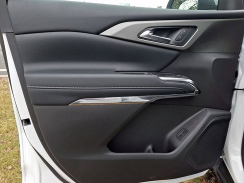 New 2026 Chevrolet Traverse LT w/ LPO, Floor Liner Package FWD image 9