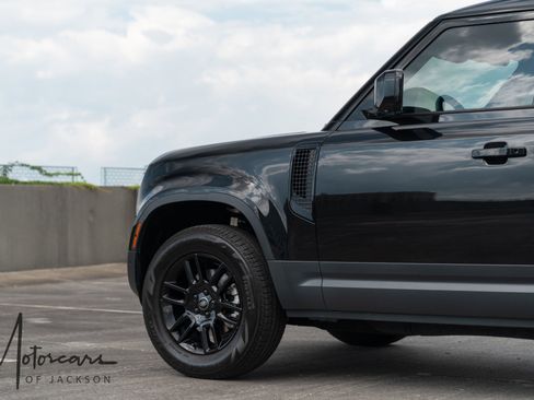 Used 2023 Land Rover Defender 110 S image 40