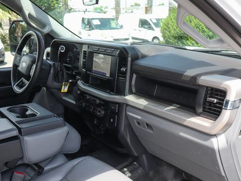 Used 2024 Ford F250 XL w/ XL Chrome Package RWD image 47
