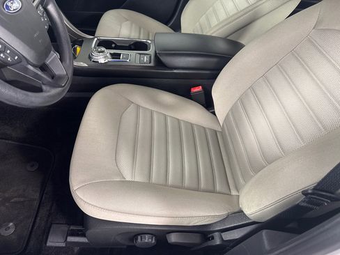 Used 2018 Ford Fusion S image 11