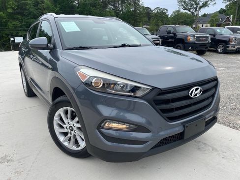 Used 2016 Hyundai Tucson SE w/ Option Group 02 AWD/4WD image 1