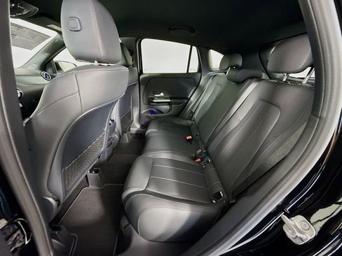 Used 2025 Mercedes-Benz GLA 250 GLA 250 image 23