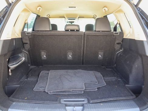 Used 2024 Nissan Rogue SL FWD image 25