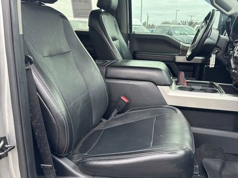 Used 2017 Ford F250 Lariat w/ Chrome Package image 4