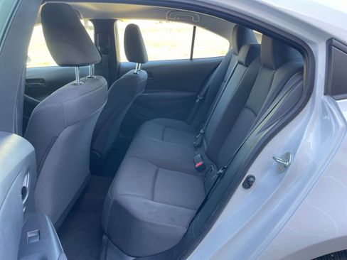 Used 2025 Toyota Corolla LE image 24