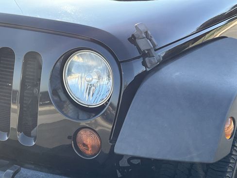 Used 2012 Jeep Wrangler Sport image 12