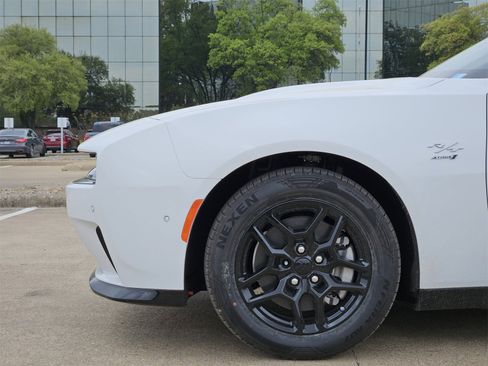 New 2025 Dodge Charger Daytona R/T w/ Sun & Sound Package image 9