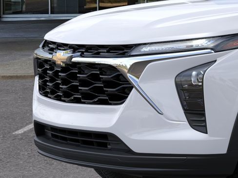 New 2026 Chevrolet Trax LS FWD image 14