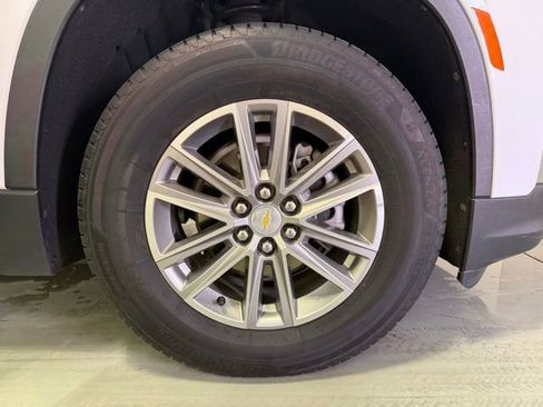 Certified 2023 Chevrolet Traverse LT image 32