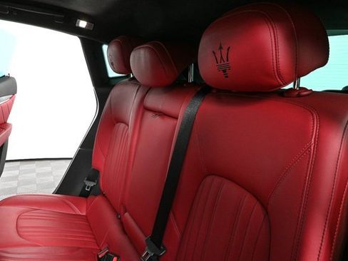 Used 2023 Maserati Levante Modena image 23